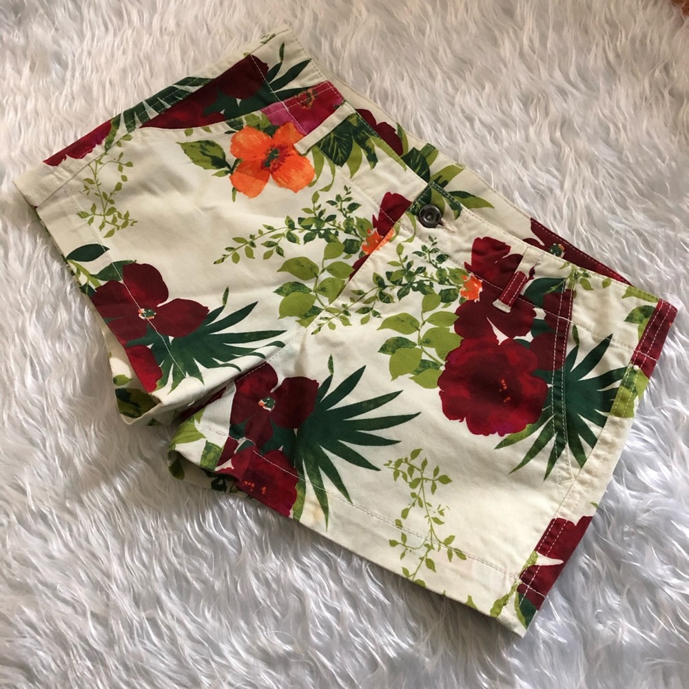 Shorts - Picture 2 of 4